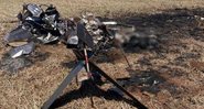 Os restos do helicóptero - Divulgação/Polícia Civil