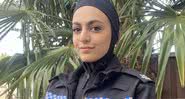 Fotografia de Khadeejah Mansur com o hijab de teste - Divulgação/Polícia de Leicestershire