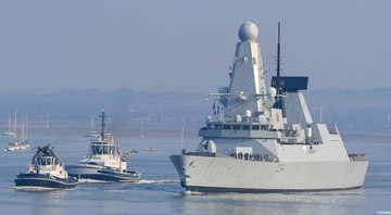 Imagem meramente ilustrativa de um HMS Defender britânico - Getty Images