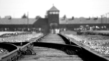 A linha de trem em Auschwitz, Alemanha - Pixabay