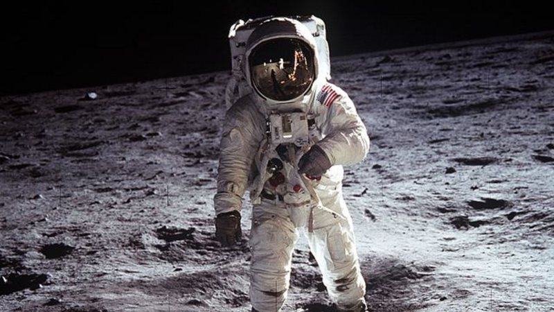 Fotografia de Buzz Aldrin na superfície lunar em 1969