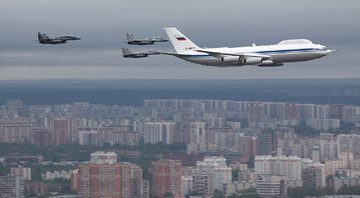 Ilyushin Il-80 voando sobre Moscou - Wikimedia Commons