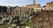 Fotografia de ruínas de Fórum Romano, criado durante governo preocupado com aumentar democracia - Divulgação/ Field Museum