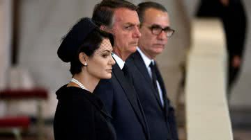 Michelle Bolsonaro, Jair Bolsonaro e Silas Malafaia durante velório de Elizabeth II - Getty Images