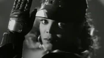 Janet Jackson no clipe de "Rhythm Nation" (1989) - Divulgação/Youtube/Janet JacksonVEVO