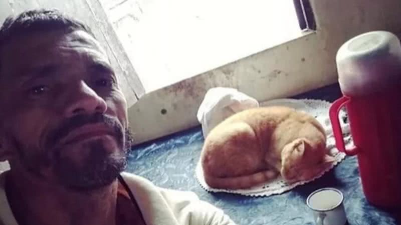 Foto do gato Januário, que viralizou entre internautas
