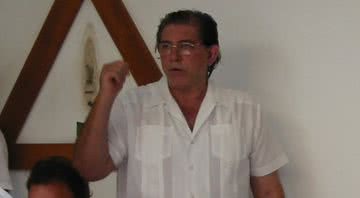 Fotografia de João de Deus durante uma de suas sessões - Creative Commons/ Wikimedia Commons
