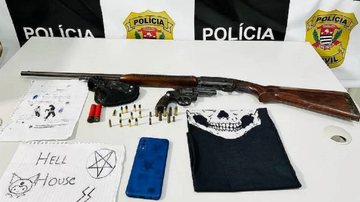 Armas e material encontrado em quarto da adolescente - Polícia Civil