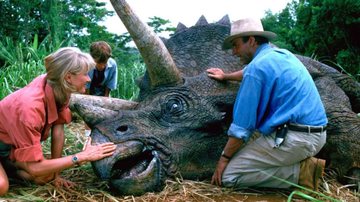 Laura Dern e Sam Neill em “Jurassic Park - Parque dos Dinossauros” (1993) - Divulgação/Universal Pictures