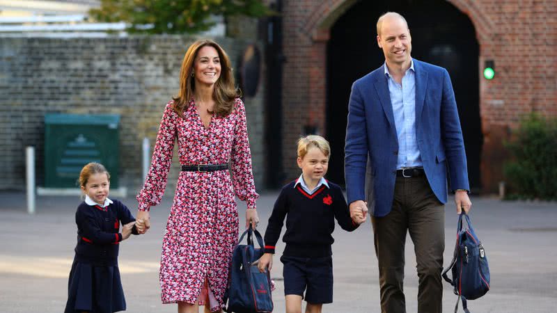 Fotografia de Kate Middleton, Príncipe William, a princesa Charlotte e o príncipe George - Getty Images