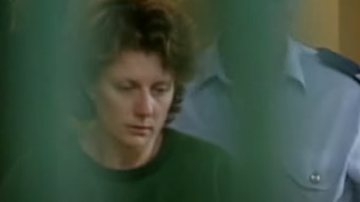Kathleen Folbigg, a mulher conhecida como "a pior assassina em série da Austrália", na época de sua prisão - Reprodução/Vídeo/YouTube
