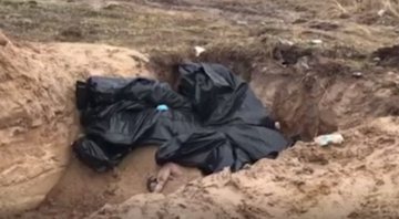 Registro de corpos em sacos após o massacre - Divulgação/Vídeo/Youtube/Washington Post