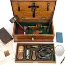 Kit de “caçador de vampiros” vendido no leilão - Divulgação/Hansons