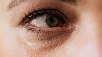Imagem ilustrativa de olho com lágrimas - Foto de Karolina Grabowska no Pexels