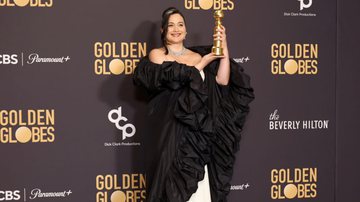 A atriz Lily Gladstone após vencer o Globo de Ouro - Getty Imagens
