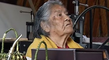 Cristina Calderon, a última falante da língua Yamana do povo Yagan, em uma entrevista - Divulgação / YouTube / 24horas.cl