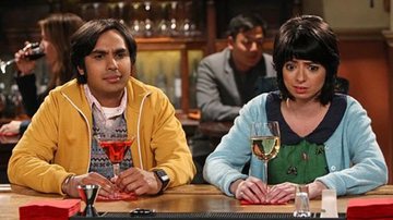 Raj (Kunal Nayyar) e Lucy (Kate Micucci) em The Big Bang Theory - Reprodução/Warner Bros. Television Distribution