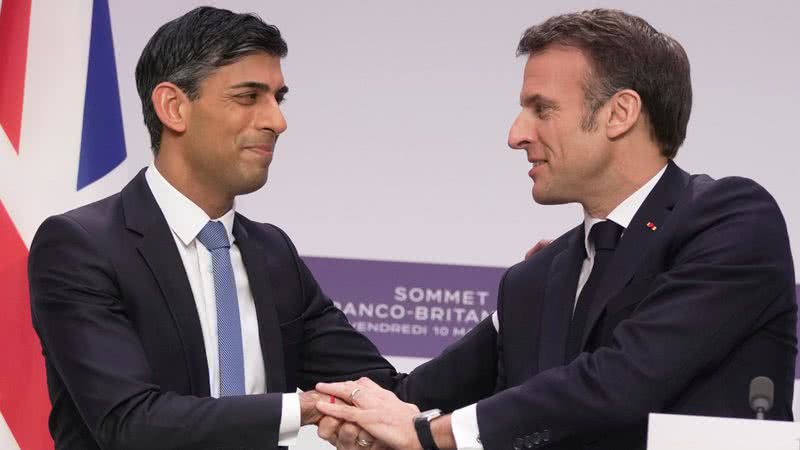Rishi Sunak, premiê britânico, junto com o presidente da França, Emmanuel Macron - Getty Images