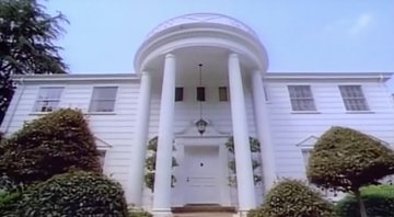 Fachada da mansão icônica da série - Divulgação - NBC