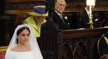 Cerimônia de casamento de Meghan e Harry, com rainha Elizabeth e Príncipe Philip ao fundo - Getty Images