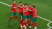 Jogadores de Marrocos comemoram gol de Youssef En-Nesyri em vitória contra Portugal - Getty Images
