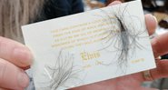 A mecha de cabelo de Elvis Presley - Divulgação - Hansons Auctioneer