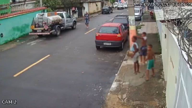 Imagens que mostram os garotos desaparecidos - Divulgação/ Polícia Civil do Rio