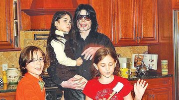 Michael Jackson e seus três filhos, Bigi, Paris e Prince - Reprodução / Redes Sociais / Instagram