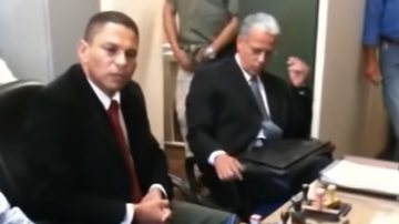 Mizael Bispo sendo interrogado - Reprodução/Vídeo/YouTube/Delegado Olim
