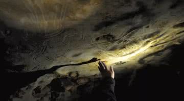 Um dos instigantes registros da caverna - Divulgação/Universidade de Cambridge