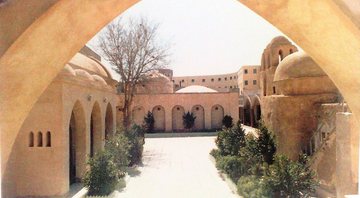 Imagem do Monastério de São Macário, localizado a noroeste do Cairo - Wikimedia Commons