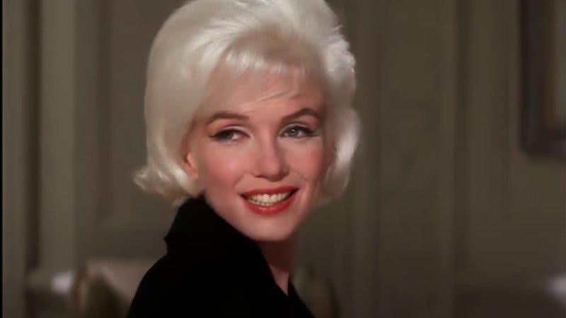 Monroe durante gravação - Reprodução/Vídeo/Youtube
