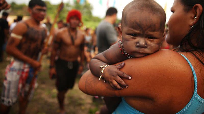 Indígenas munduruku em protesto a construção de represa em 2014 - Mario Tama/Getty