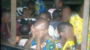 Pessoas resgatadas em igreja pela polícia da Nigéria - Divulgação/Redes sociais