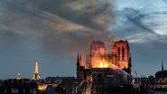 Catedral de Notre-Dame, em Paris, no momento do incêndio em 2019 - Getty Images