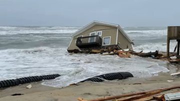 Casa destruída pelo mar em Rodanthe, nos EUA - Divulgação/Cape Hatteras National Seashore