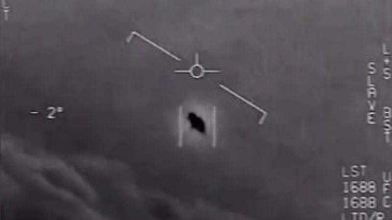 Imagem de uma suposta nave espacial divulgada pela Marinha do Estados Unidos - Divulgação/Youtube