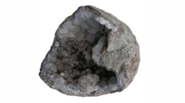 Ovo fossilizado com o interior cristalizado - Divulgação/QingHe et.al