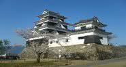 Castelo de Ozu, Japão - Wikimedia Commons