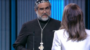 Padre Kelmon durante o debate antes do primeiro turno - Reprodução/Vídeo