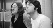 John Lennon ao lado de Paul McCartney - Divulgação/ Linda McCartney, via Paul McCartney