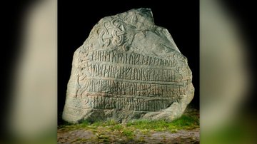 A pedra Jelling Stone, localizada na Dinamarca - Reprodução / Museu Nacional da Dinamarca