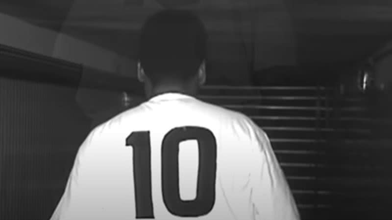 Pelé usando camisa 10 - Vídeo/ Reprodução/ YouTube/ ge