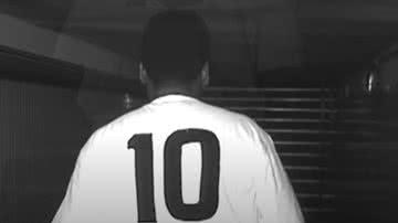 Pelé usando camisa 10 - Vídeo/ Reprodução/ YouTube/ ge