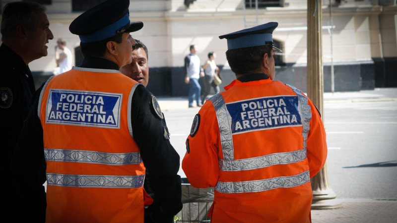 Imagem ilustrativa de policiais federais da Argentina - Reprodução/Flickr/·S