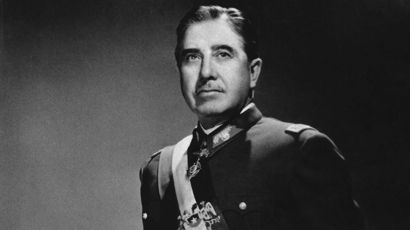 Augusto Pinochet, ex-ditador chileno - Ministerio de Relaciones Exteriores de Chile via Wikimedia Commons