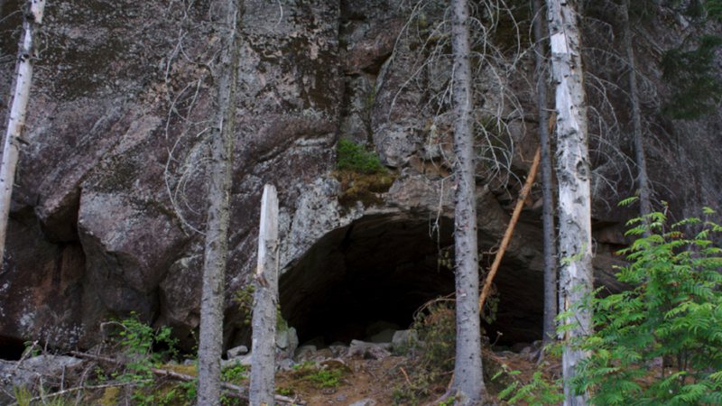 A caverna Pirunkirkko, conhecida como 'Igreja do Diabo' - Divulgação/ Gosaimaa.com