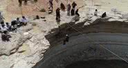 Espeleólogos exploram o "Poço do Inferno" no Iêmen - Divulgação/Vídeo/BBC