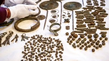 Artefatos utilizados em rituais de sacrifício são encontrados na Polônia - Divulgação/PAP
