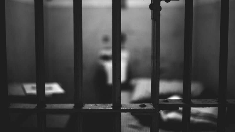 Imagem ilustrativa de uma prisão sombria - Pixabay